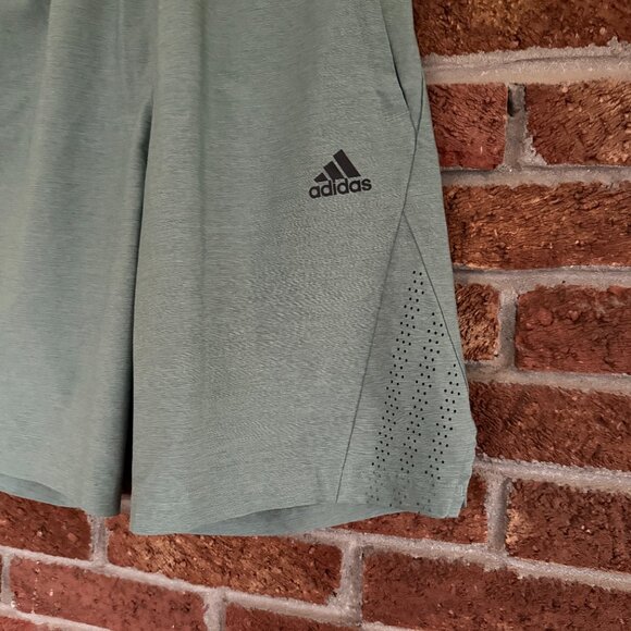 adidas athletic shorts * light green * vented * mens size small * euc - Picture 3 of 12